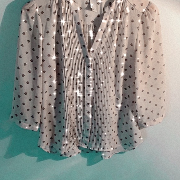 Tops - Picture 6 of 16